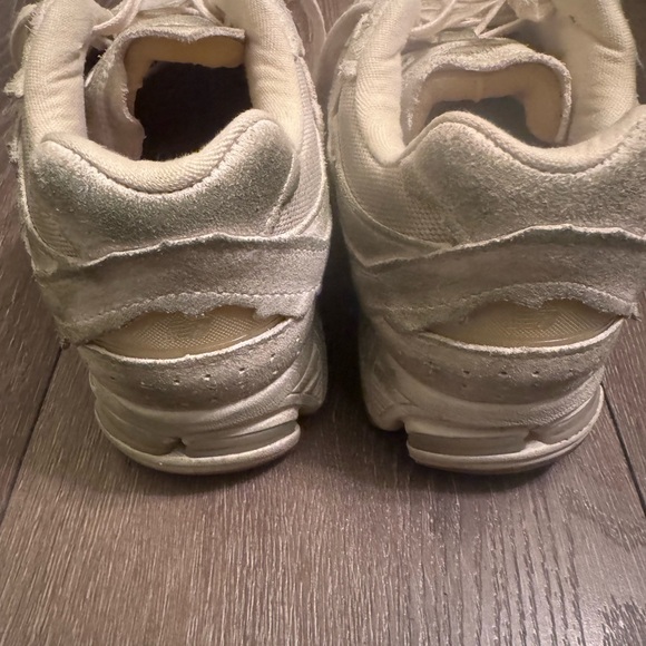 2002R 'Protection Pack - Distressed' – Size us 5.5 men US 5.5 M (US 7 W) - Picture 11 of 11